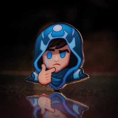 Magic: The Gathering Mystery Pins CDU of x12 Blind Boxes